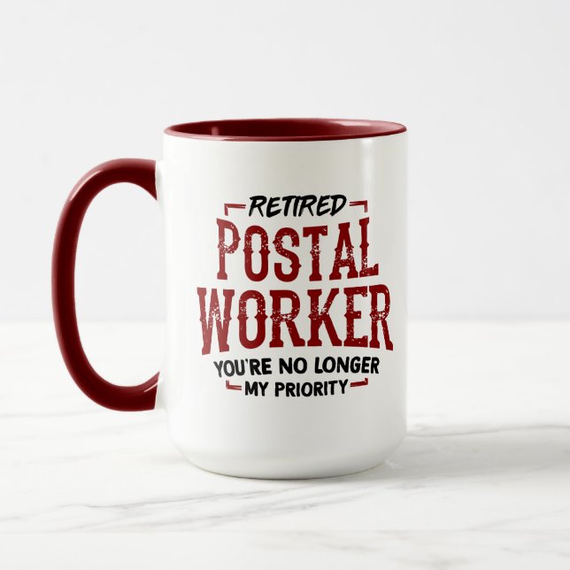 Mug Travailleur postal à la retraite n'ayant plus de p (Gauche)