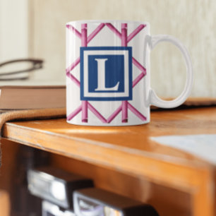 Mug Trellis en bambou rose élégant avec monogramme