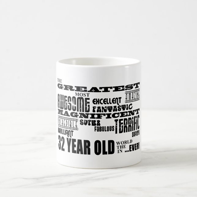 Mug trente-deuxième Ans de fête d'anniversaire plus (Centre)
