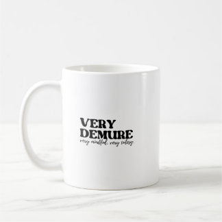 Mug Très Dépourvu Très Minutieux Très Cutesy