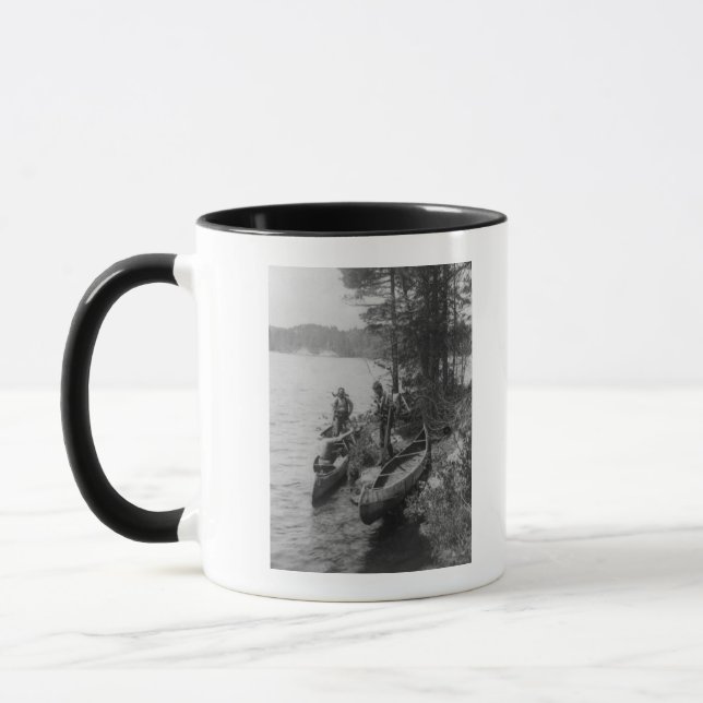 Mug Trois chasseurs avec canots à terre (Gauche)