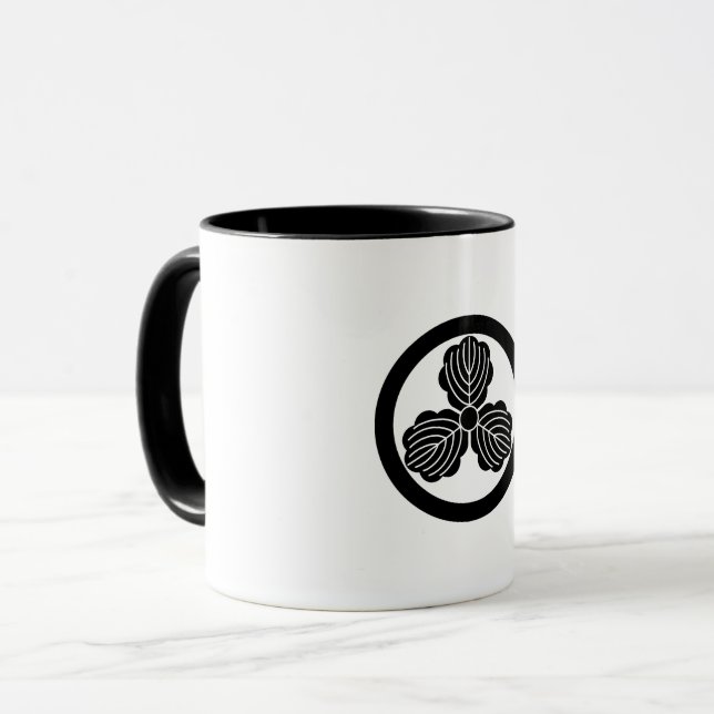 Mug Trois feuilles de chêne(1) en cercle (Devant gauche)