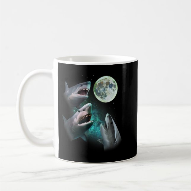Mug Trois grands requins blancs hurlent à la Lune 3 Wo (Gauche)