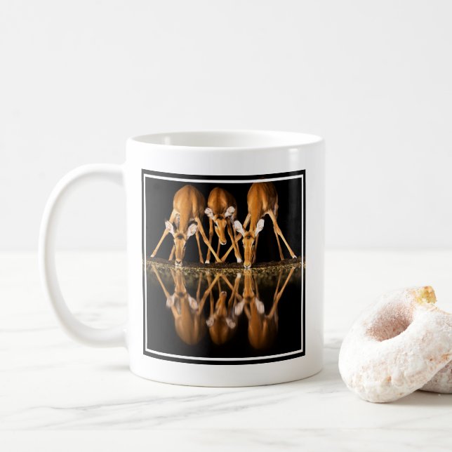 Mug Trois impalas boivent ensemble la nuit (Avec donut)
