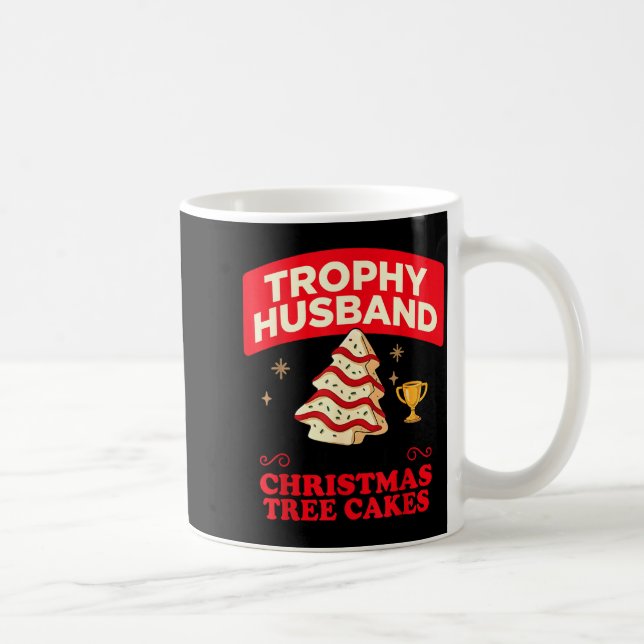 Mug Trophy Retro Husband Fueled By Christmas Tree Cake (Droite)