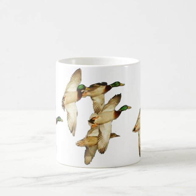 Mug Troupeau des canards dans des canards de vols (Centre)