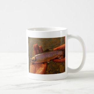 Mug Trout à Hands