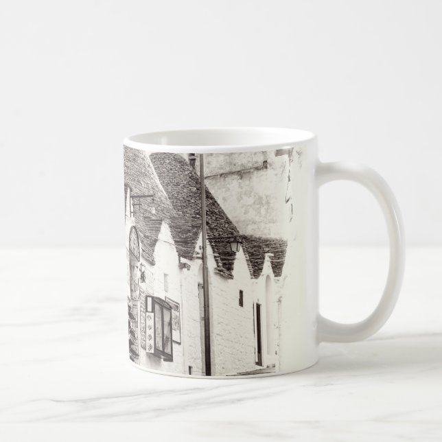 Mug trullis dans Alberobello, Puglia, Italie (Droite)