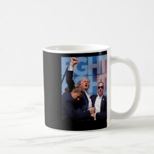 Mug Trump et l'Amérique dans la lutte contre Trump 4
