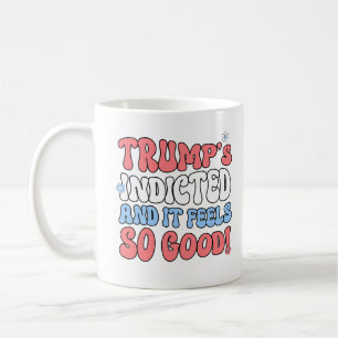 Mug Trump inculpé et ça fait tellement plaisir