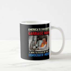 Mug Trump, le grand homme favori de l'Amérique, se dép