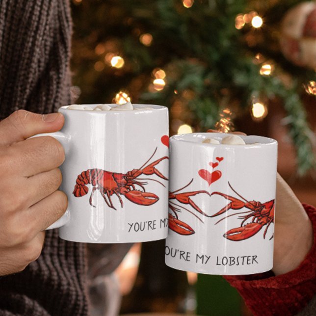 Mug Tu es la Saint Valentin de mon homard (Cute You're My Lobster Valentine's Day Mug. 2 Hand Drawn Lobsters making a Heart sign & Red Hearts)