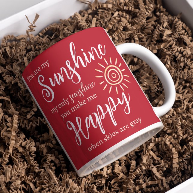Mug Tu Es Mon Soleil Me Rends Joyeux Noël Rouge (You are my Sunshine you make me Happy Christmas red mug with yellow sun for that special person!)