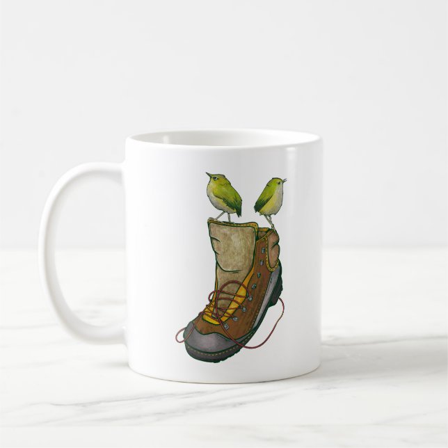 Mug Tuke en métal sur une botte de randonnée (Gauche)