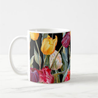 Mug Tulipes colorées, arrière - plan noir isolé.