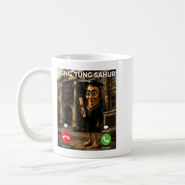 Mug Tung Tung Sahur appelant mème de remise de diplôme (Gauche)