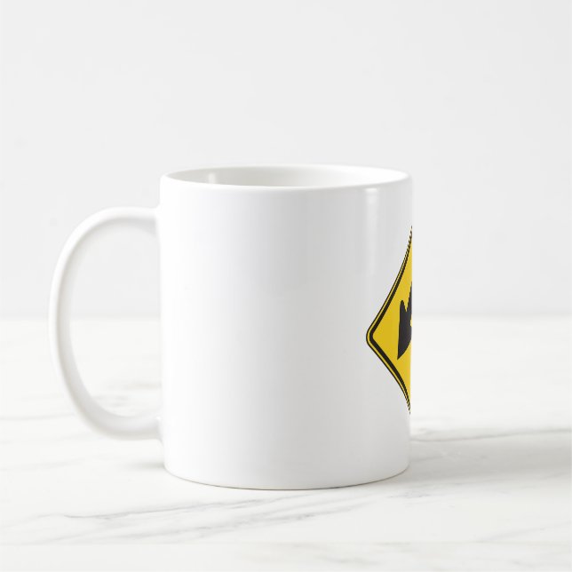 Mug Two Downward Arrows Warning Road Sign (Gauche)