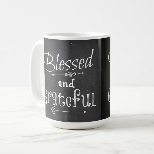 Mug Typographie de tableau noir Bienheureux et reconna (Devant gauche)