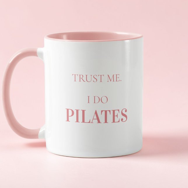 Mug Typographie Moderne Citation Drôle Rose Pilates (Modern Typography Funny Quote Pink Pilates Mug)