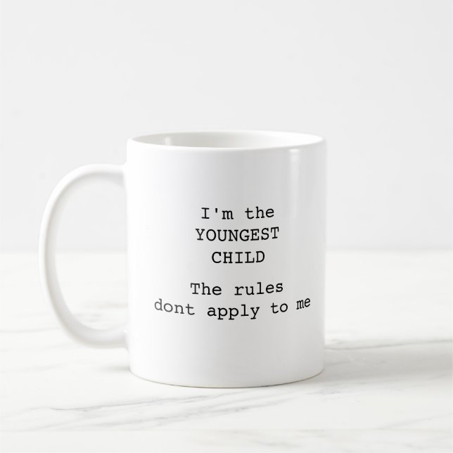 Mug Typographie moderne et amusante enfant le plus jeu (Gauche)