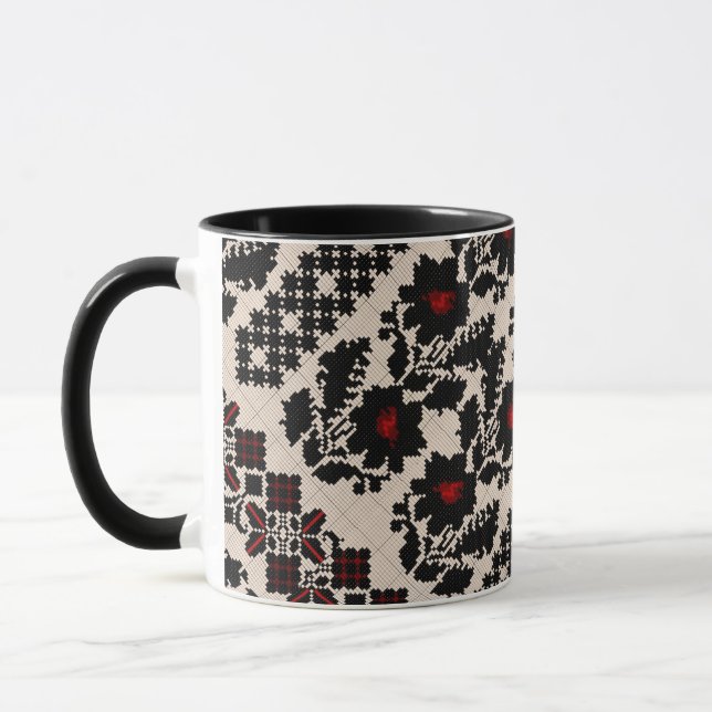 Mug Ukrainian traditional vushuvanka folk art (Gauche)