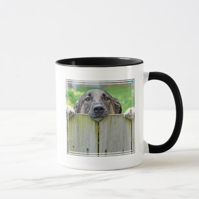 Mug Un berger allemand regarde la clôture (Droite)