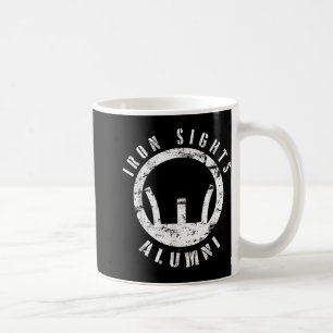 Mug Un camp d'entraînement en fer pour les anciens élè