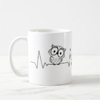 Un chat et un hibou battement de coeur
