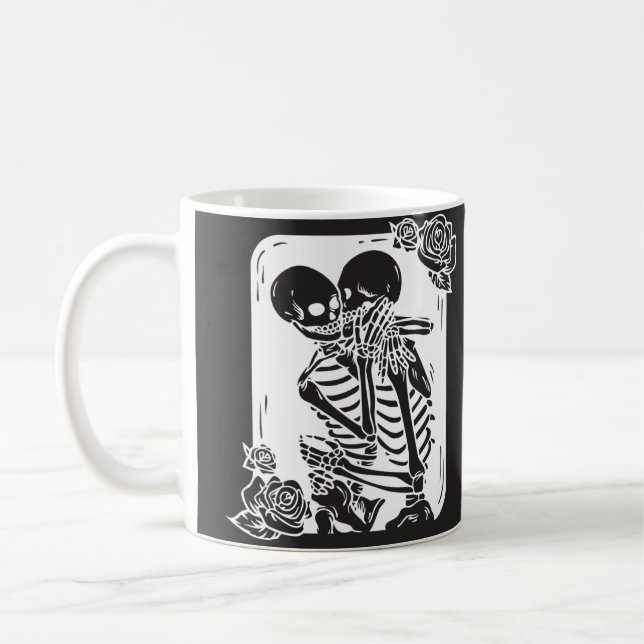 Mug Un couple de squelette s'accrocher à un (Gauche)