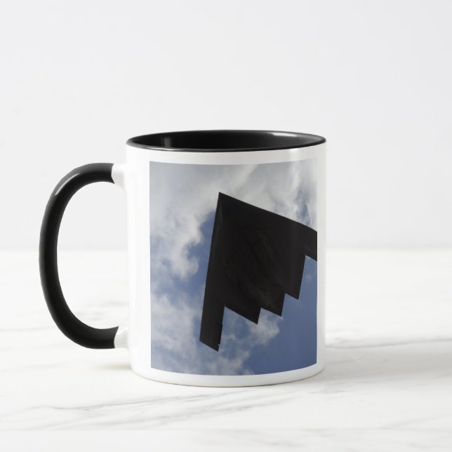 Mug Un esprit B-2 en vol (Gauche)