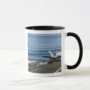 Mug Un frelon superbe de F/A-18E
