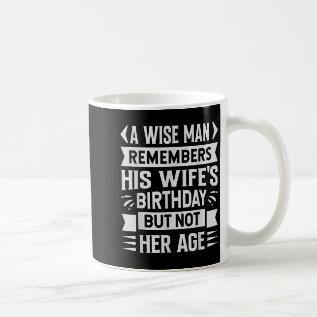 Mug Un Homme Sage Se Souvient De Sa Femme Anniversaire (Droite)