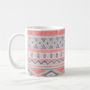 Mug Un motif ethnique rayé sans pareille. Tribal et a