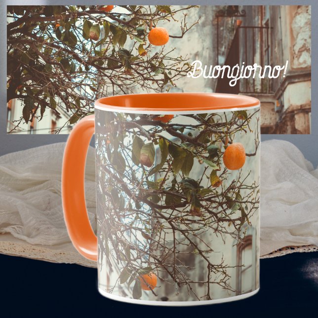 Mug Un Oranger dans une vieille ville romantique (Créateur téléchargé)