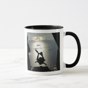 Mug Un pararescueman de la Force aérienne