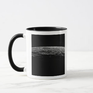 Mug Un paysage irréel de la lune de Saturn