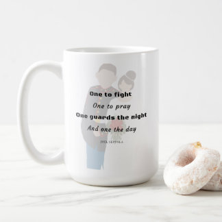 Mug Un pour combattre, un pour prier un couple militai