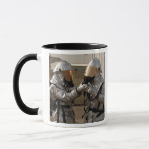Mug Un sapeur-pompier irakien