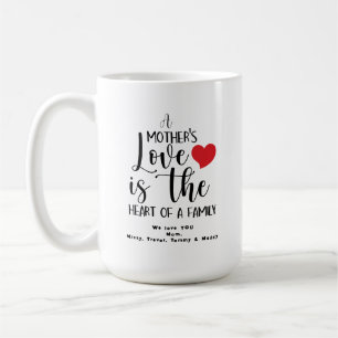Mug Un T-shirt de la fête des mères avec un cœur d'amo