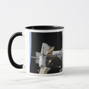Mug Un vaisseau spatial accouplé de Soyuz