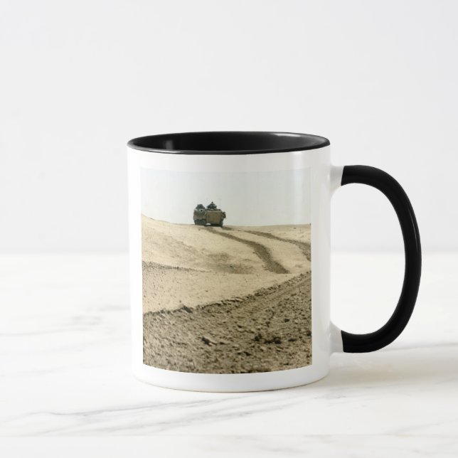 Mug Un véhicule d'assaut amphibie (Droite)
