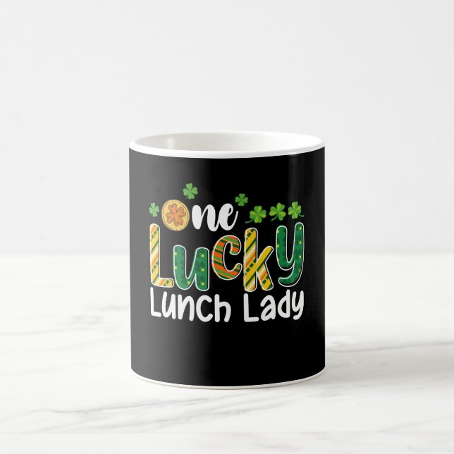 Mug Une dame de cantine chanceuse à l'école pour la Sa (Centre)