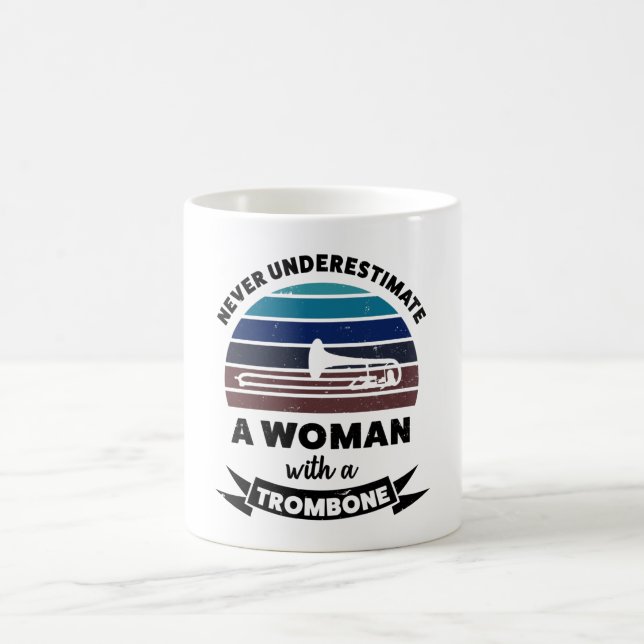 Mug Une femme avec Trombone Funny Gift Maman (Centre)