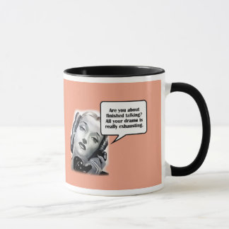 Mug Une femme rétro au téléphone, un drame
