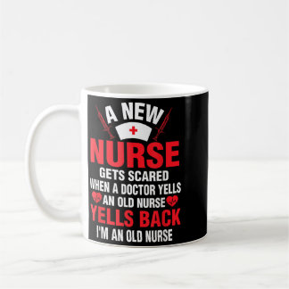 Mug Une nouvelle infirmière s'énerve quand un médecin