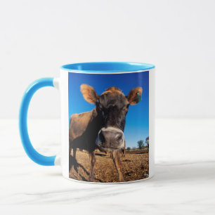 Mug Une vache jersiaise curieuse