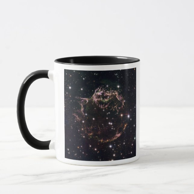 Mug Une vue détaillée des restes en lambeaux (Gauche)