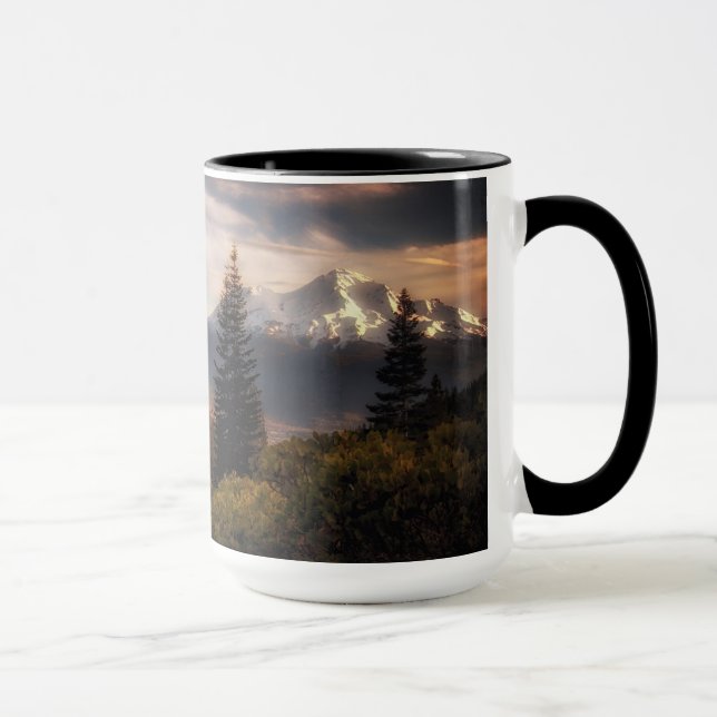 Mug Une vue préférée de Mt. Shasta et butte noire (Droite)