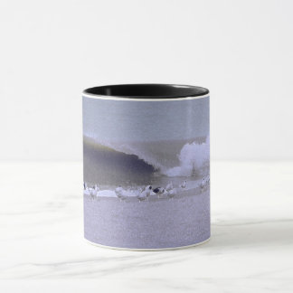 Mug vague de rupture et mouettes
