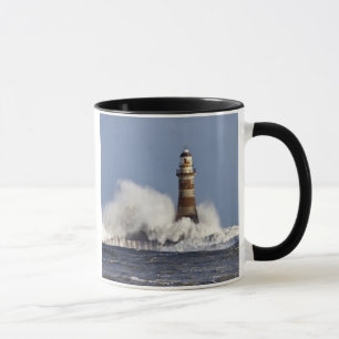 Mug Vagues se brisant contre le phare de Roker